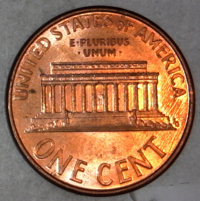 2004-P-Lincoln-Memorial-Cent-With-Nice-Thick-Column-Bar-DDR!-To-The-Right